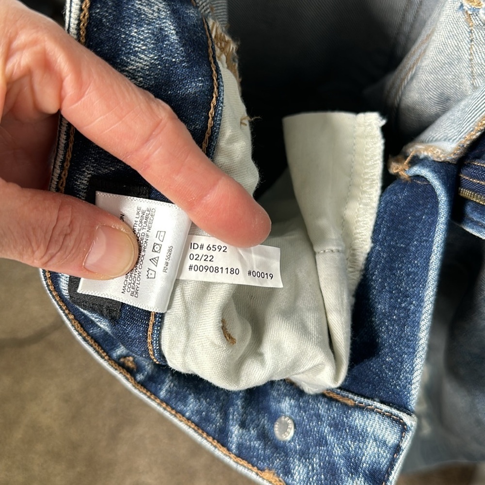 Express 4R Boyfriend Midrise Jeans. Only worn once. - Picture 5 of 5